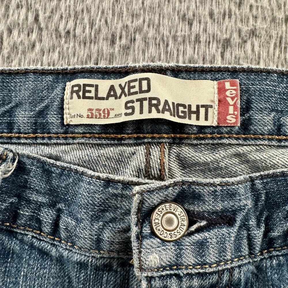 Vtg Levis Jeans Mens 36x30 559 Relaxed Straight Light‎ Wash Baggy Blue Y2K Faded